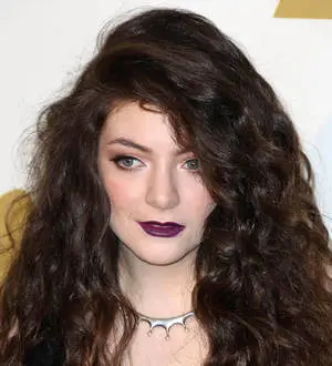 Lorde wants to pull Royals from the radio