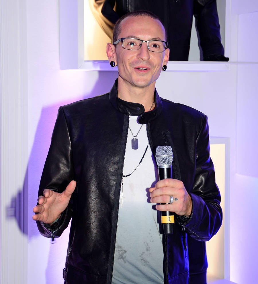 Chester Bennington's widow heartbroken over rocker's death