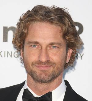 Gerard Butler dating Romanian star