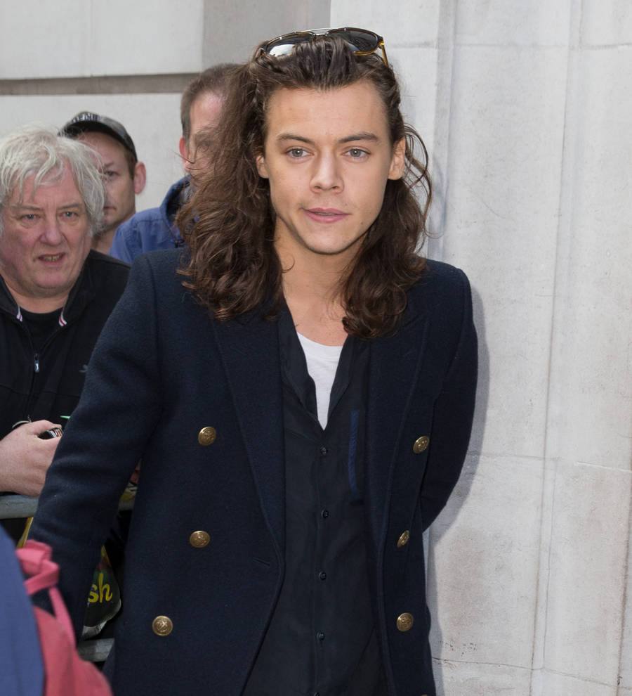Harry Styles in record label bidding war - report