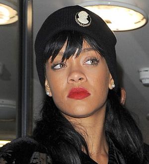 Rihanna cancels U.K. trip