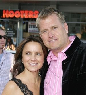 Jessica Simpson's mum files for divorce