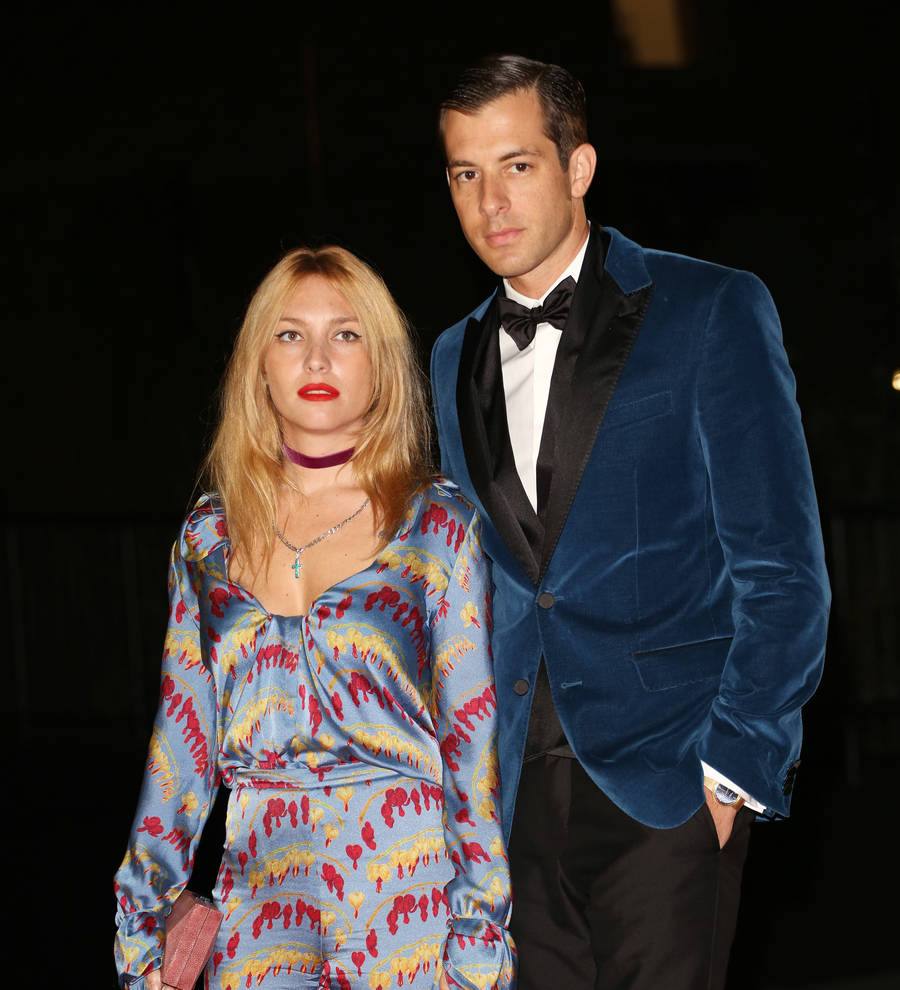 Mark Ronson's wife files for divorce - report