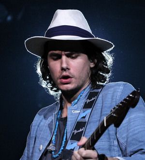 Sick John Mayer scraps concerts