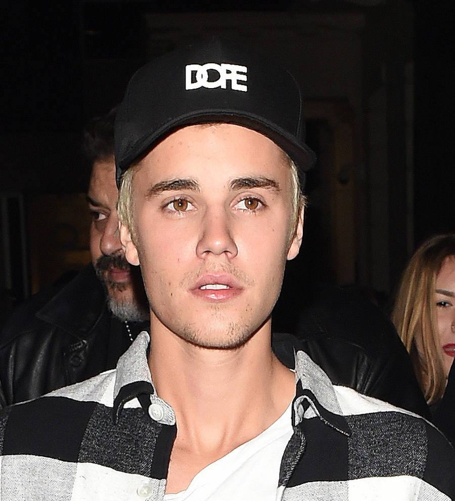 Justin Bieber tour T-shirts recalled after mistake spotted