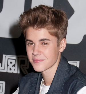 Justin Bieber sick on stage