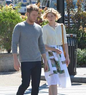 Jake McDorman dating new TV co-star Analeigh Tipton