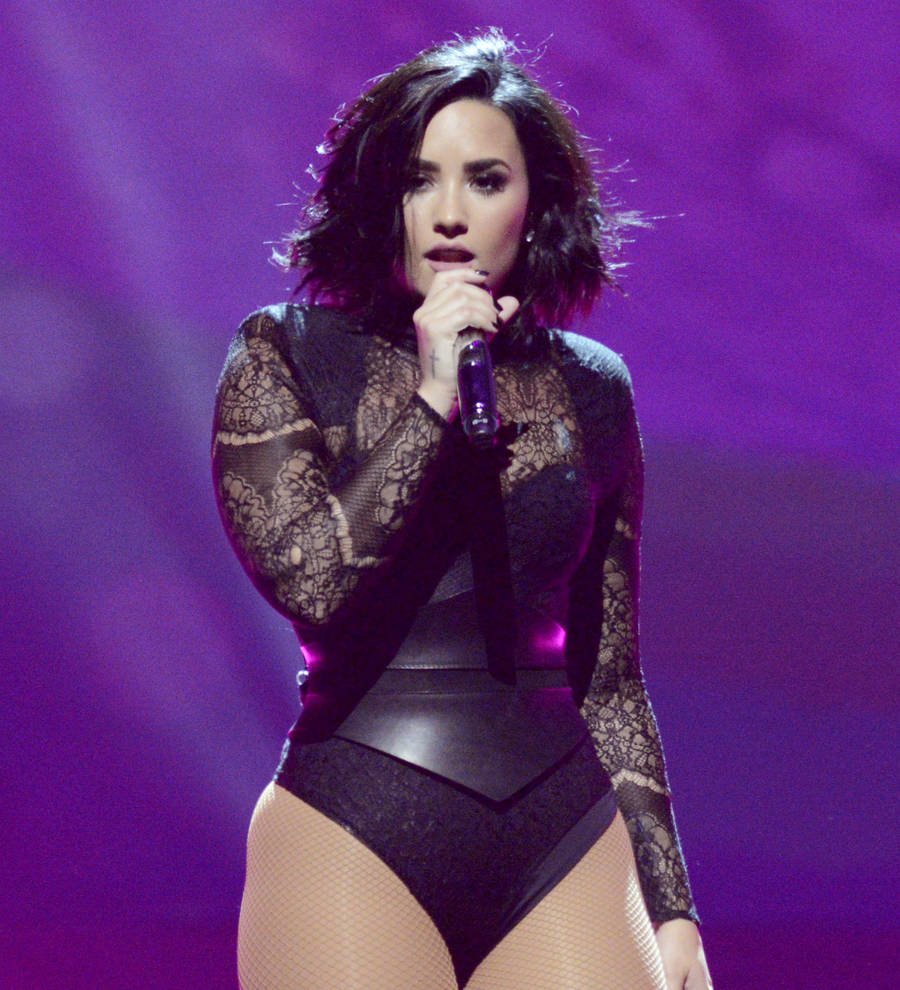 Demi Lovato reunites with ex Joe Jonas for concert duet