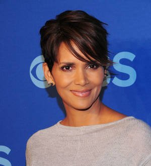 Halle Berry overwhelmed at China's Huading Film Awards in Hollywood