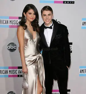 Justin Bieber posts, then deletes, photo of Selena Gomez reunion