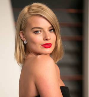 Margot Robbie sparks engagement rumours