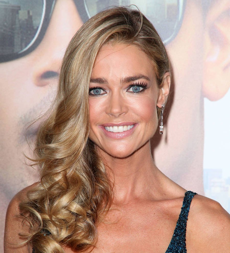 Charlie Sheen's attorney brands Denise Richards 'greedy'