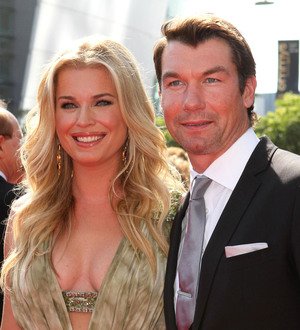 Jerry O'Connell and Rebecca Romijn renew their wedding vows on 11-11-11