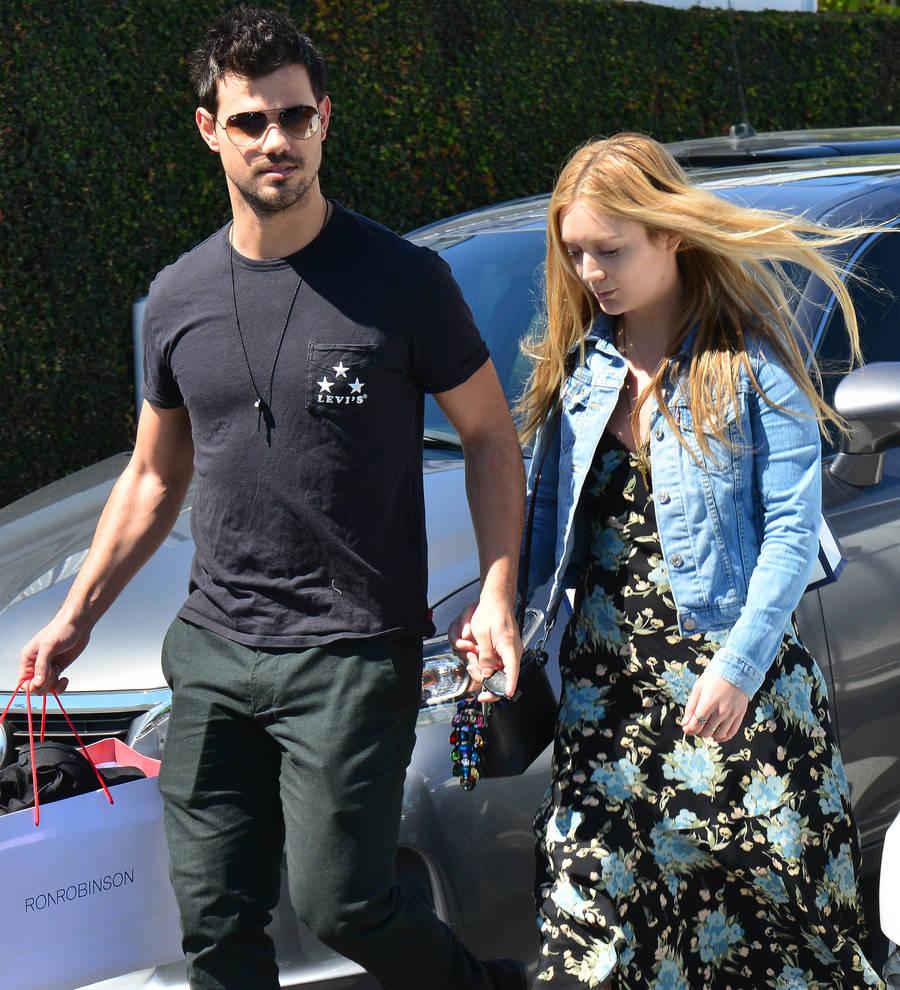 Todd Fisher praises Taylor Lautner for supporting Billie Lourd following family deaths