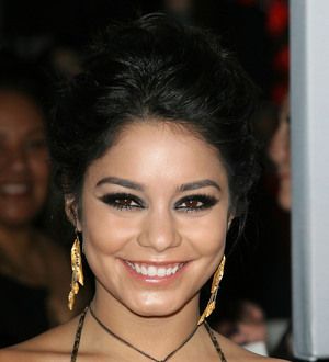 Vanessa Hudgens red-faced at romance interview