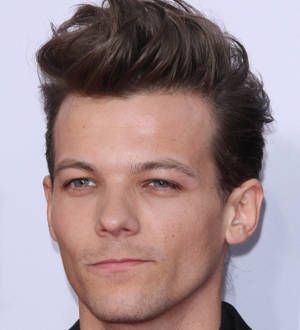 Louis Tomlinson in love split