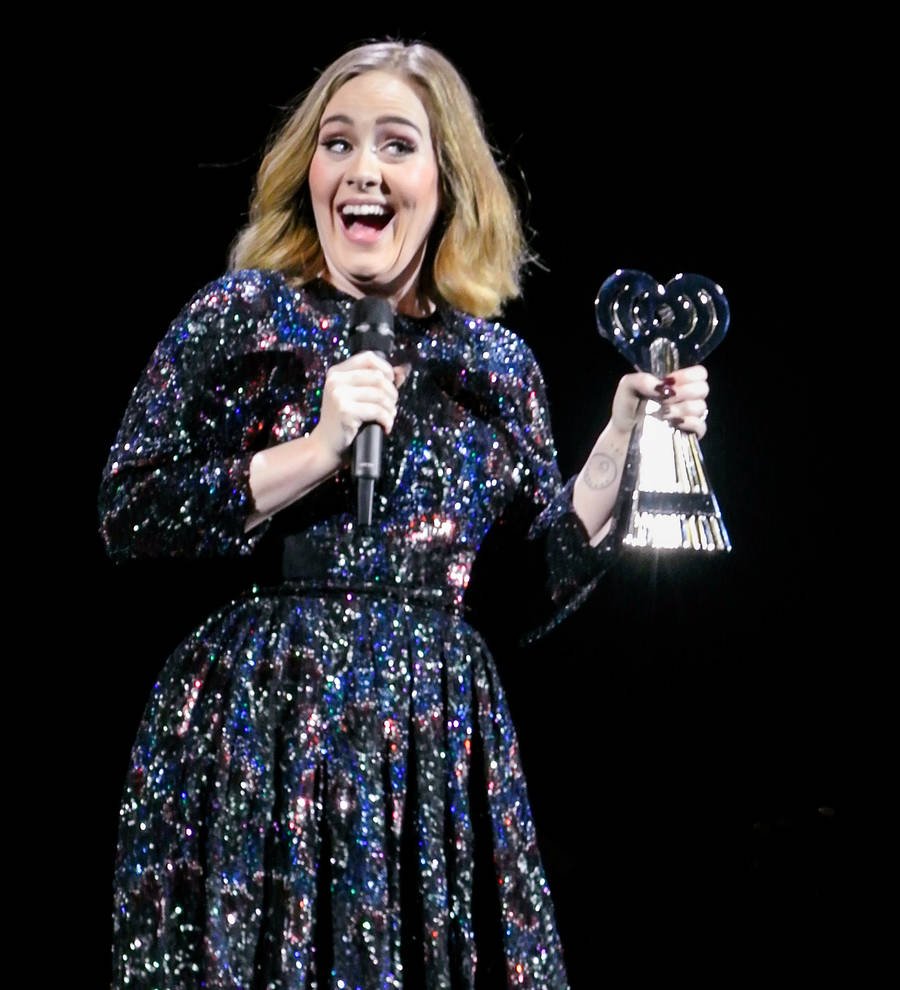 Adele’s 25 reaches Diamond status in less than a year
