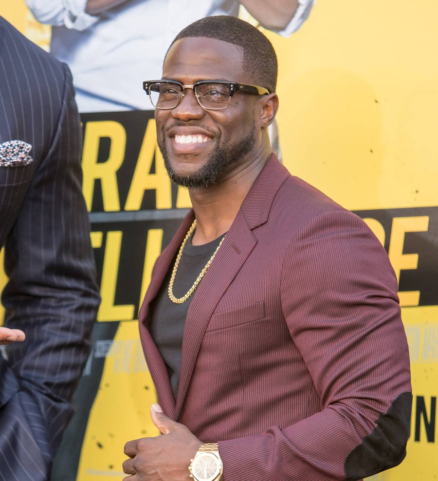 Kevin Hart posts funny bogus photo of home invader