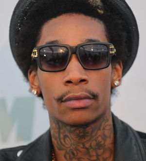 Miley Cyrus makes sure Wiz Khalifa doesn't forget fiancee