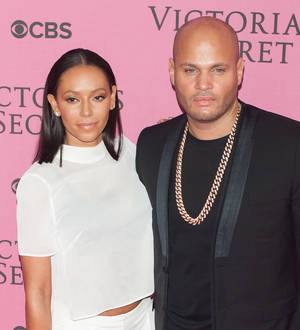 Mel B dismisses family problems with Christmas Day photo
