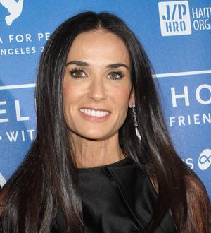 Demi Moore changes Twitter name