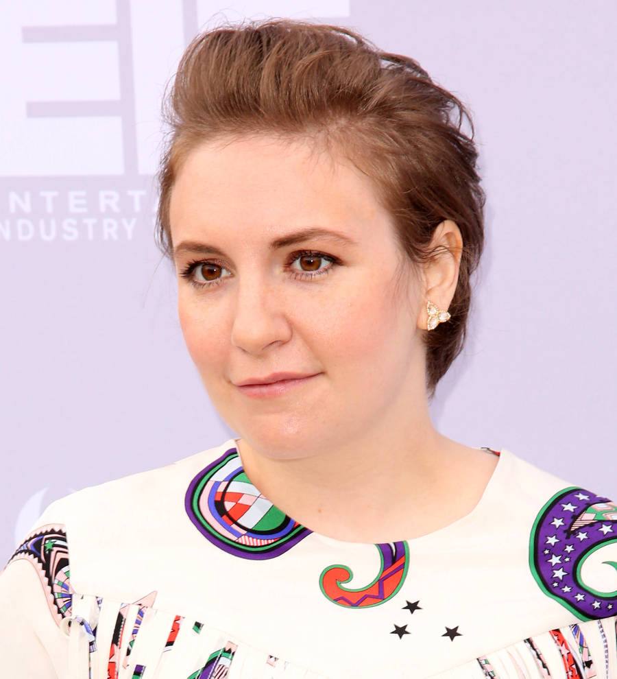 Lena Dunham gushes about Allison Williams