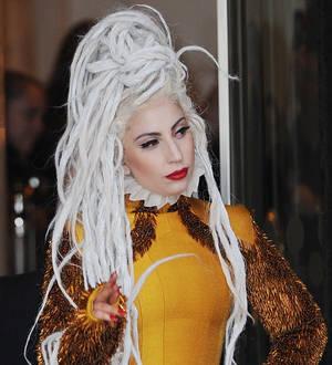 Lady Gaga saves fan from suicide