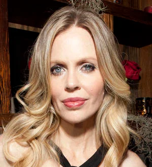 Kristin Bauer van Straten unveils portrait of vampire Moyer
