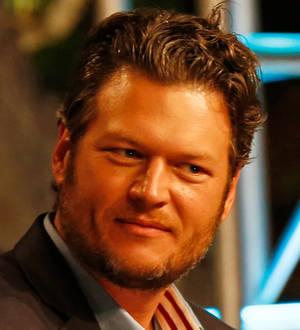 Blake Shelton in Twitter feud