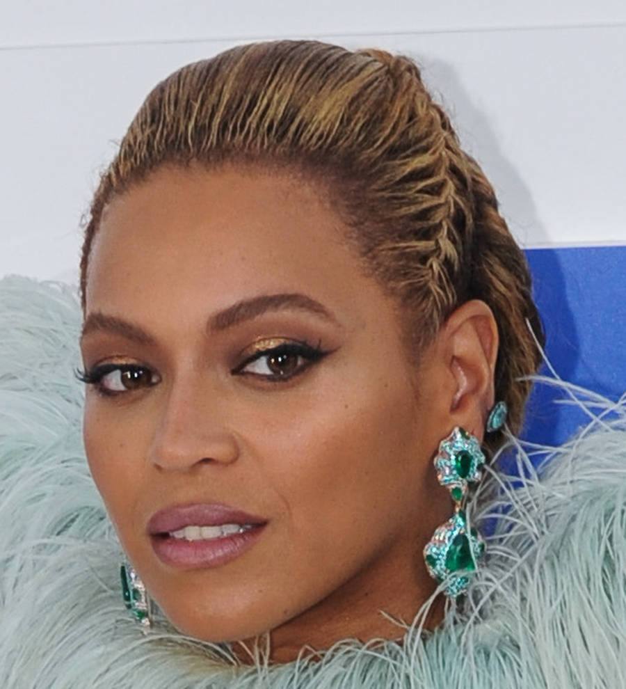 Beyonce sued over Formation opening