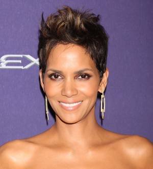 Halle Berry dipped her breast in guacamole for new movie