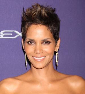 Halle Berry dipped her breast in guacamole for new movie