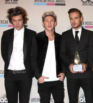 One Direction duet with Anchorman stars on Saturday Night Live