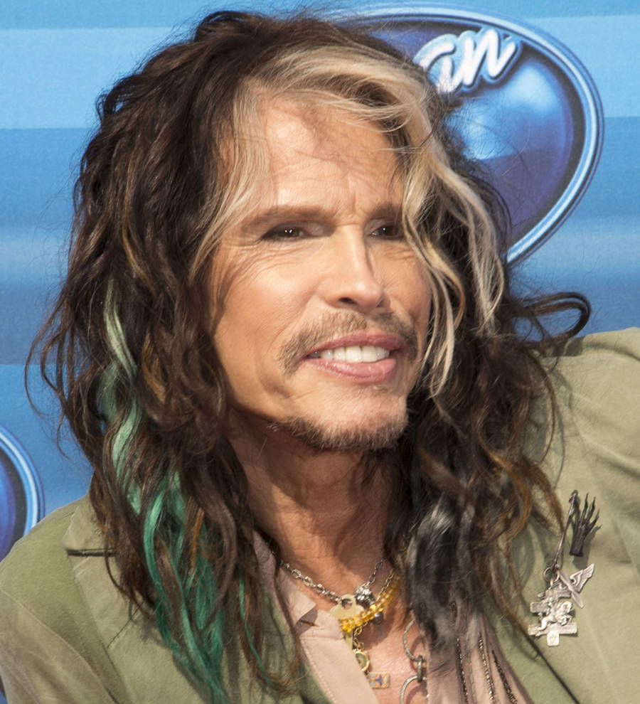 Taylor Swift duets with Steven Tyler