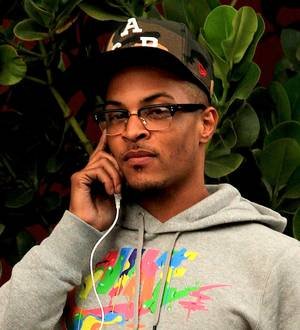Rapper T.I. sued over concert gear