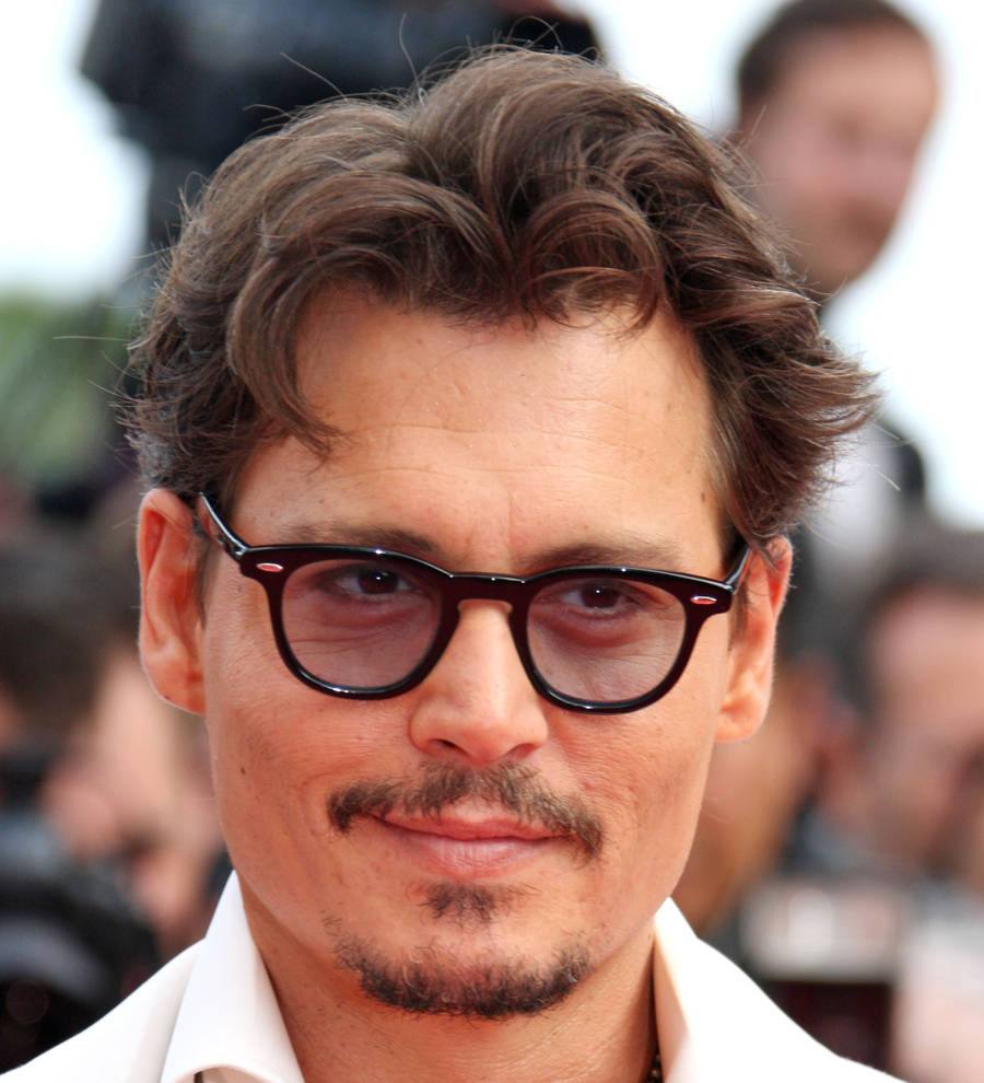 Johnny Depp and Alice Cooper fit hearing aids in Brazil