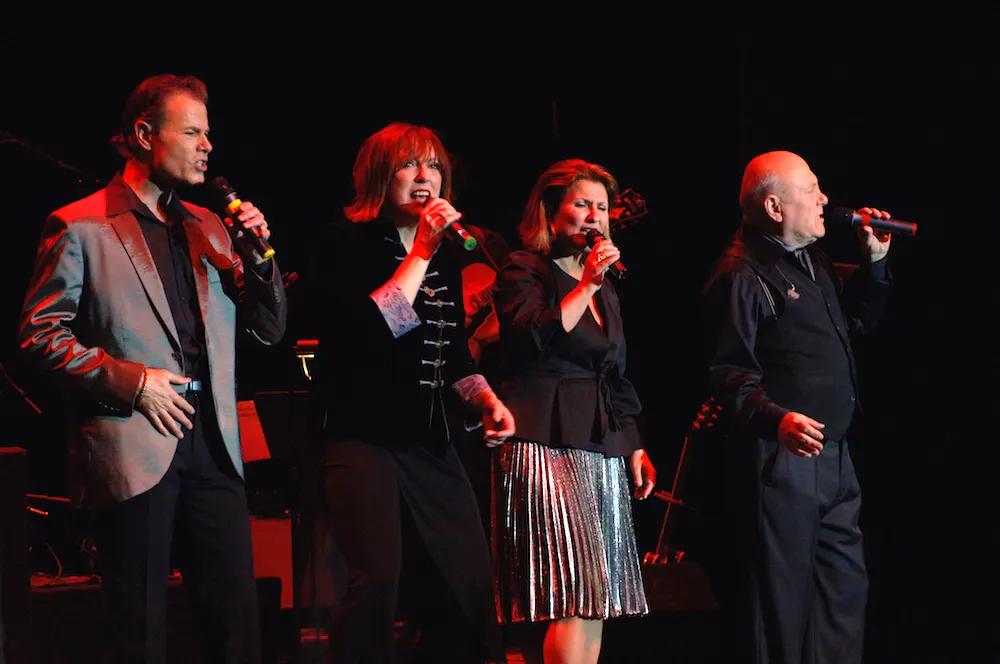 SUNDAY MUSIC VID: The Manhattan Transfer