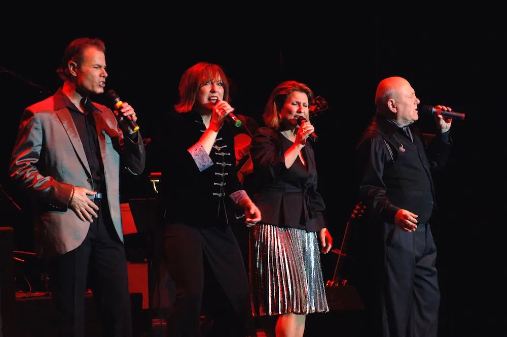SUNDAY MUSIC VID: The Manhattan Transfer