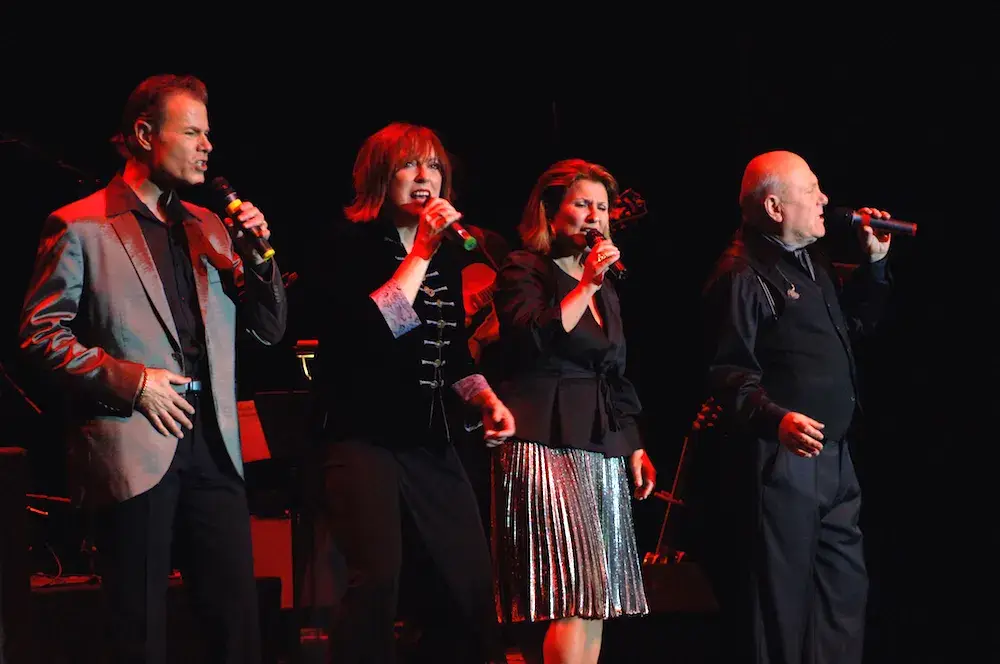 SUNDAY MUSIC VID: The Manhattan Transfer