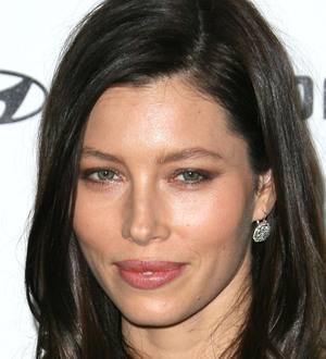 Jessica Biel Lands Fitness Honour