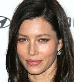 Jessica Biel Lands Fitness Honour