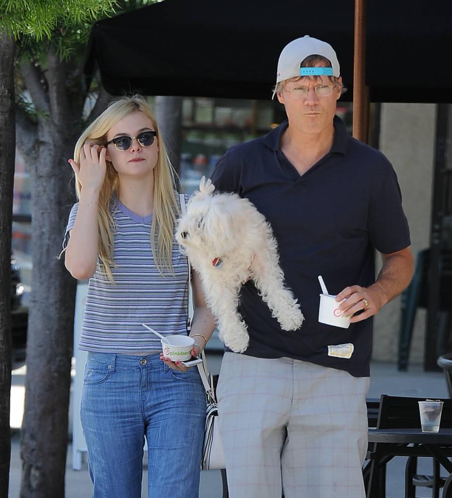 Fanning sisters' folks split