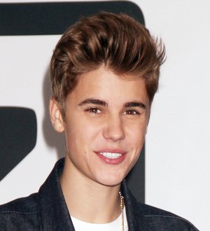 Justin Bieber backs new teen singer