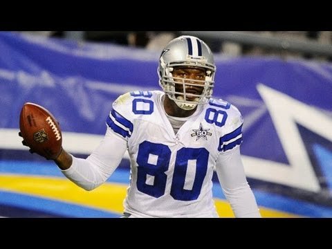 Martellus Bennett Tackles an Internship with Young & Reckless! - QUIET ON THE SET