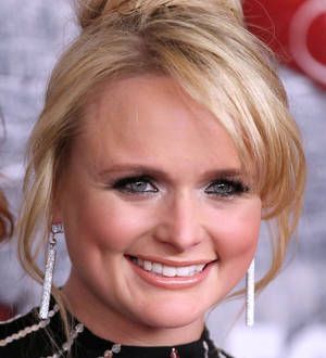 Miranda Lambert supports dog shelter campaign
