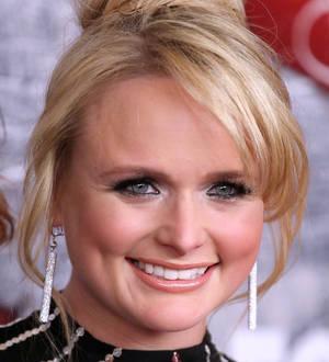 Miranda Lambert supports dog shelter campaign