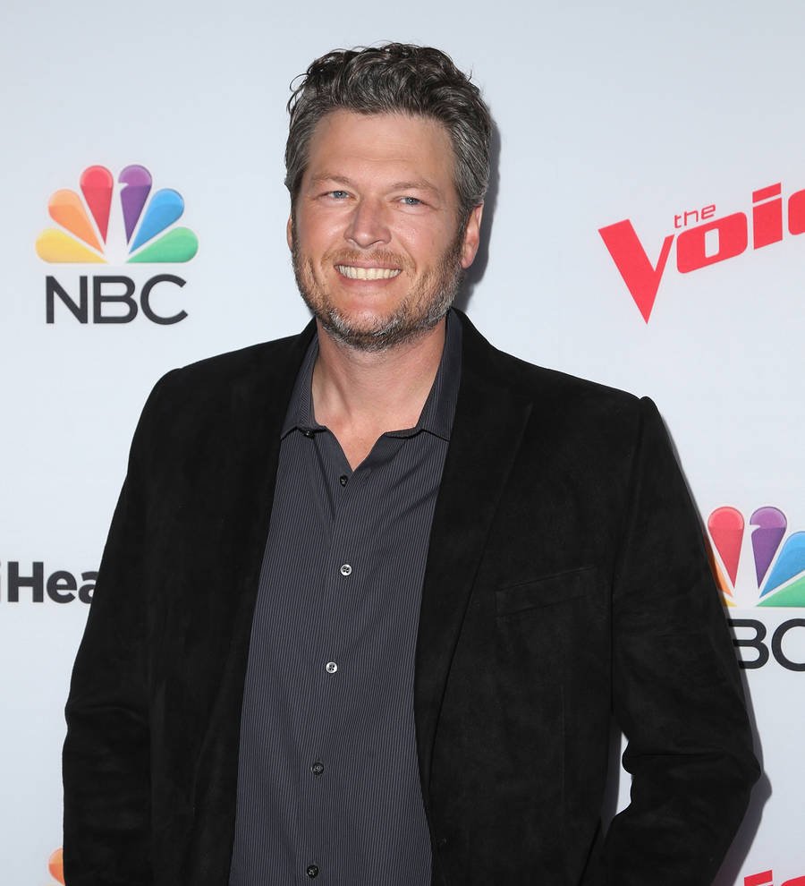 Brad Paisley and Carrie Underwood poke fun at Blake Shelton's split during CMA Awards