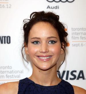 Jennifer Lawrence replaces Mila Kunis as new Dior face