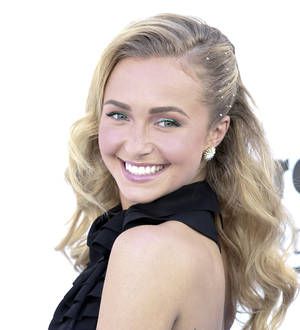 Hayden Panettiere having misspelled tattoo removed