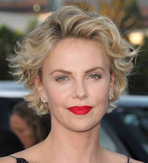 Chris Hemsworth & Charlize Theron back for Huntsman spin-off